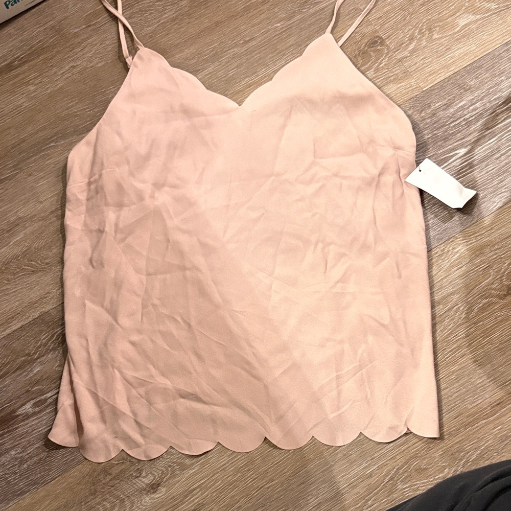 NWT-Halogen Blush Scalloped Camisole